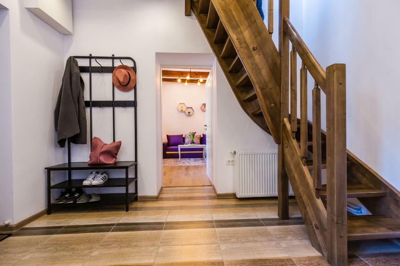Casa Carolina Brasov Apartment ภายนอก รูปภาพ