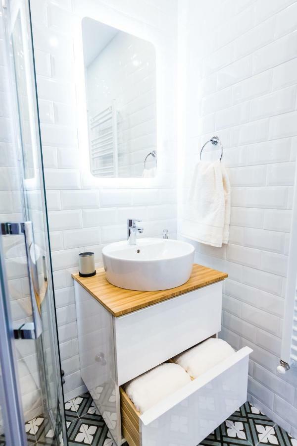 Casa Carolina Brasov Apartment ภายนอก รูปภาพ