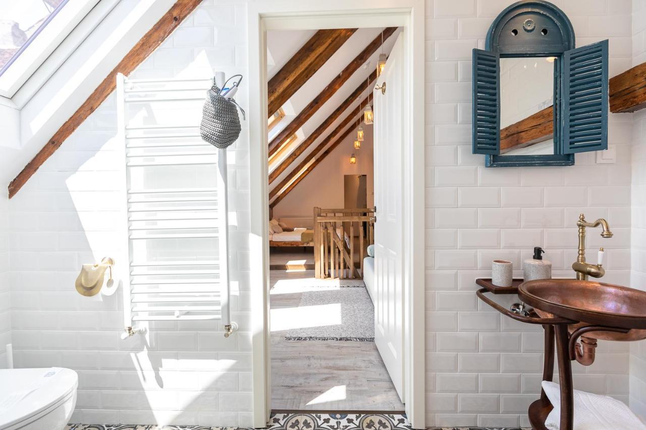 Casa Carolina Brasov Apartment ภายนอก รูปภาพ
