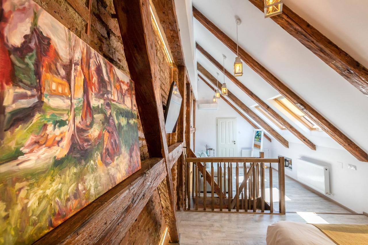Casa Carolina Brasov Apartment ภายนอก รูปภาพ
