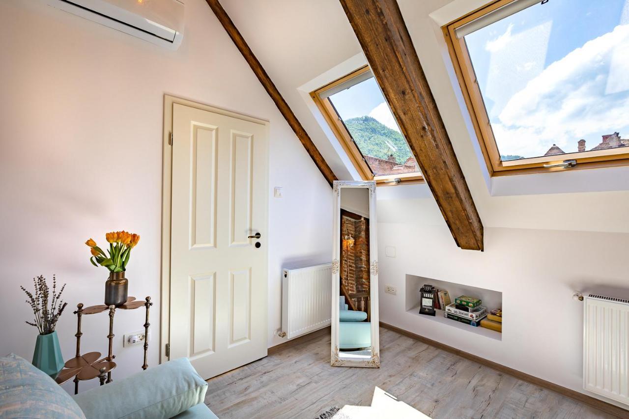 Casa Carolina Brasov Apartment ภายนอก รูปภาพ